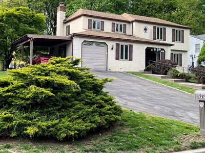 924 Clyde Ln