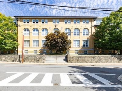 145 Glenwood St Unit 305