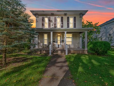 44 Budlong St