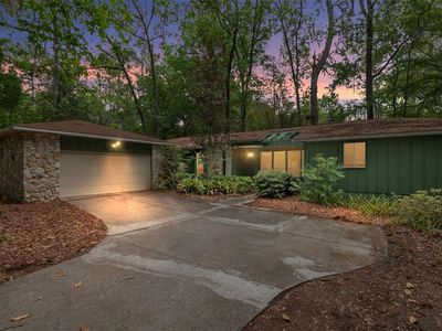315 NW 28th St