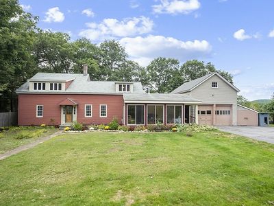 200 Lake Rd