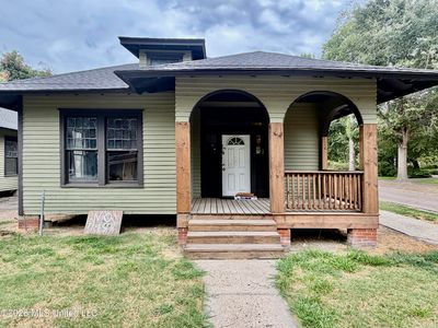 203 W 3rd St