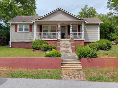 216 W Claremont St