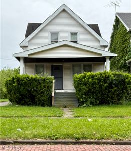 19806 Shawnee Ave