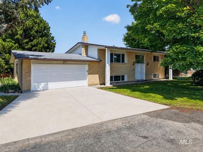 2590 S Cloverdale Rd