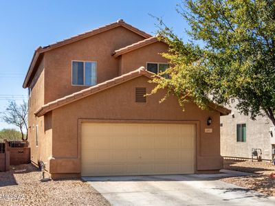 895 W Calle Barranca Seca