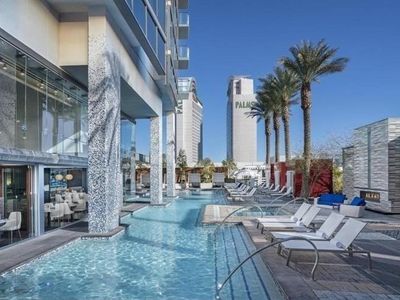 4381 W Flamingo Rd #5007