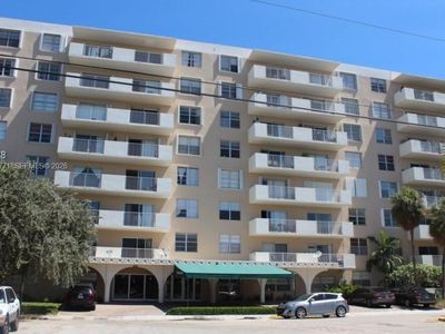 1455 N Treasure Dr APT 6D