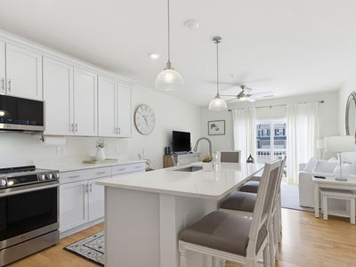 401 Emery Ln Unit 106