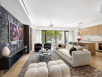 139 E 23rd St #3