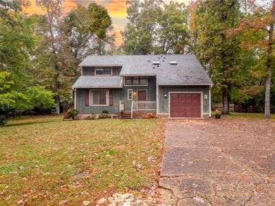 Property at 103 Lawnes Cir, Williamsburg, VA
