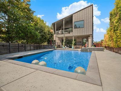 60 Vanguard Way