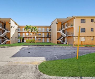 3855 SW 79th Ave APT 27