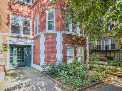 6445 N Greenview Ave APT 1