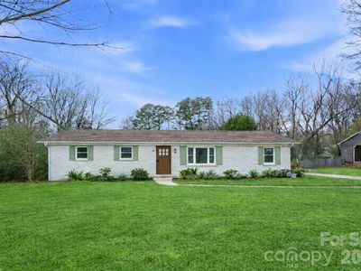 3029 Cresthill Dr
