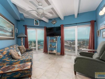 2000 Gulf Blvd #901