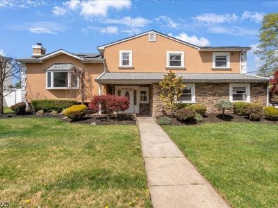 95 Calvert Ave E