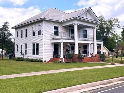 702 S 9th Ave