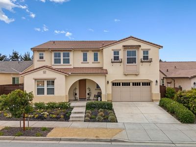 600 Bluffs Dr