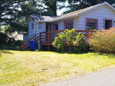 Property at 1056 SW 10th St, Lincoln City, OR