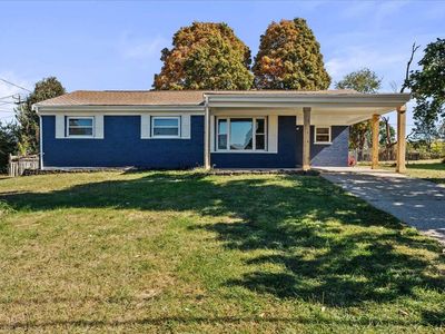 4 Airview Dr