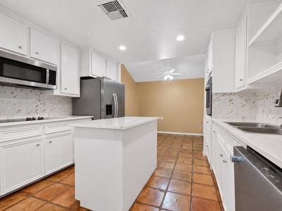 11042 Bellbrook Dr