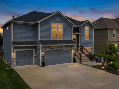 1700 Shadow Dr