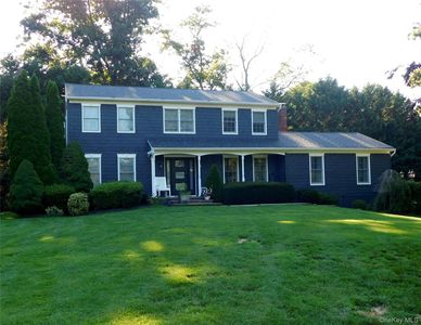 6 Pebble Hill Court