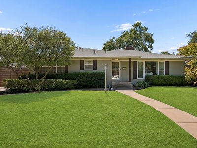 1209 Spruce Dr