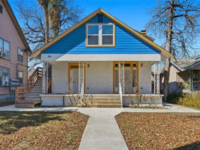 311 Castillo Ave