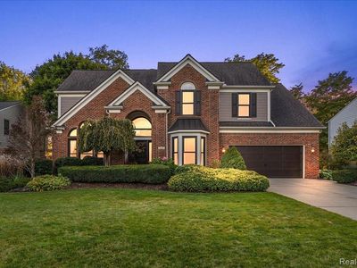 1285 Lake Shore Blvd