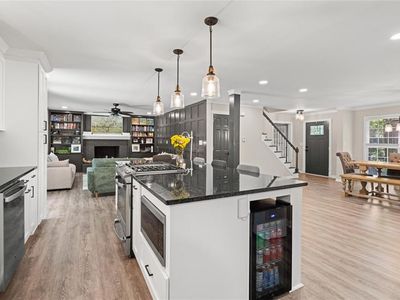 4686 Fountainhead Dr