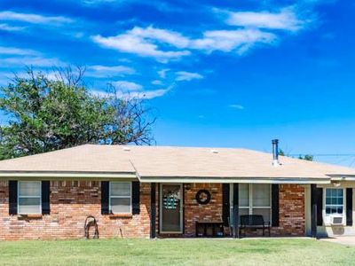 705 NW 12th St