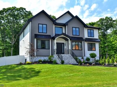 73 Heritage Dr