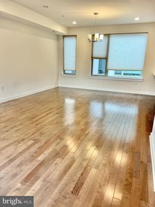 2115 Kensington Walk