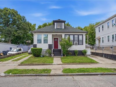 33 Prudence Ave