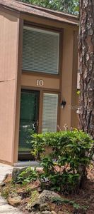 10 MASTERS COURT