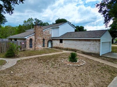 10203 Heather Hill Dr