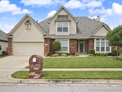 320 N Willow Ave