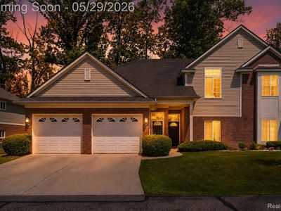 3695 Eagle Creek Dr