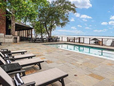143 Shoreline Dr