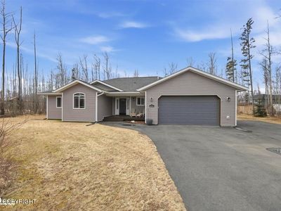 2542 S Shantel Pl