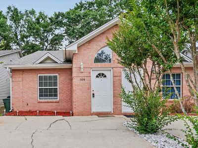 1404 Golden Park Ct
