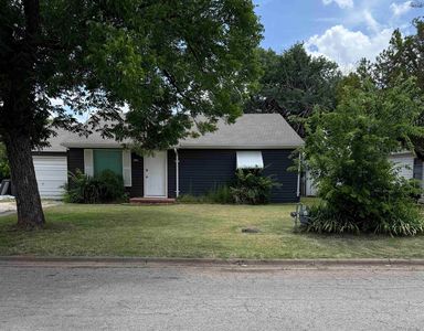 1021 Hirschi Ln