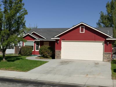 494 E Chateau Dr
