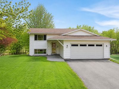 651 Dresden Dr