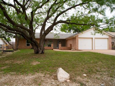 3121 Edgewood Dr