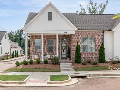 305 Cottage Ln