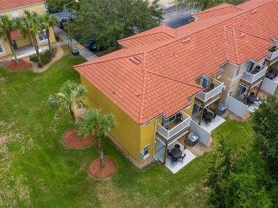 1055 PARK RIDGE CIRCLE