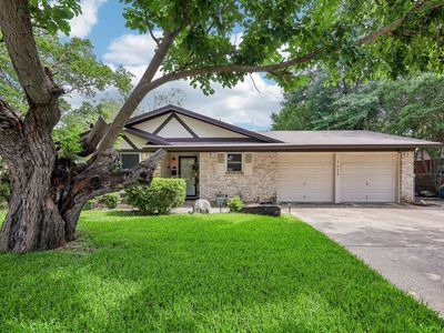 7452 Meadowcrest Dr